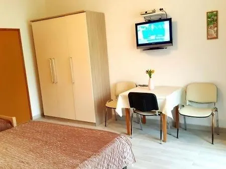 Apartment Studio In With Balcony, Wifi, Washing Machine